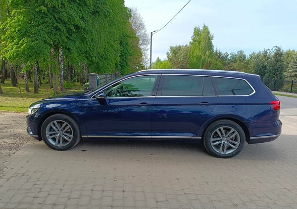 Volkswagen Passat cena 78000 przebieg: 168000, rok produkcji 2018 z Jeziorany małe 326
